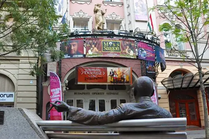 Das Pester Broadway